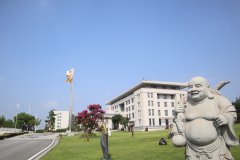 走进历史，感受名人魅力|品味名人雕塑的奇异韵味