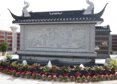 《能手回春》浮雕墙：：医术传承与工艺匠心的立体诠释