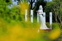 陵园雕塑：：从原始信仰到现代纪念的演变