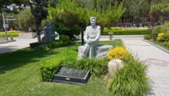 孙礼仁纪念碑完工：：：以《思索》之名，，传承艺术之魂