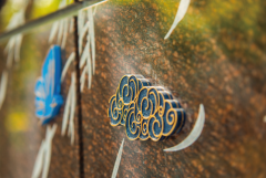 铜石交响：：在精工与立异中镌刻永恒